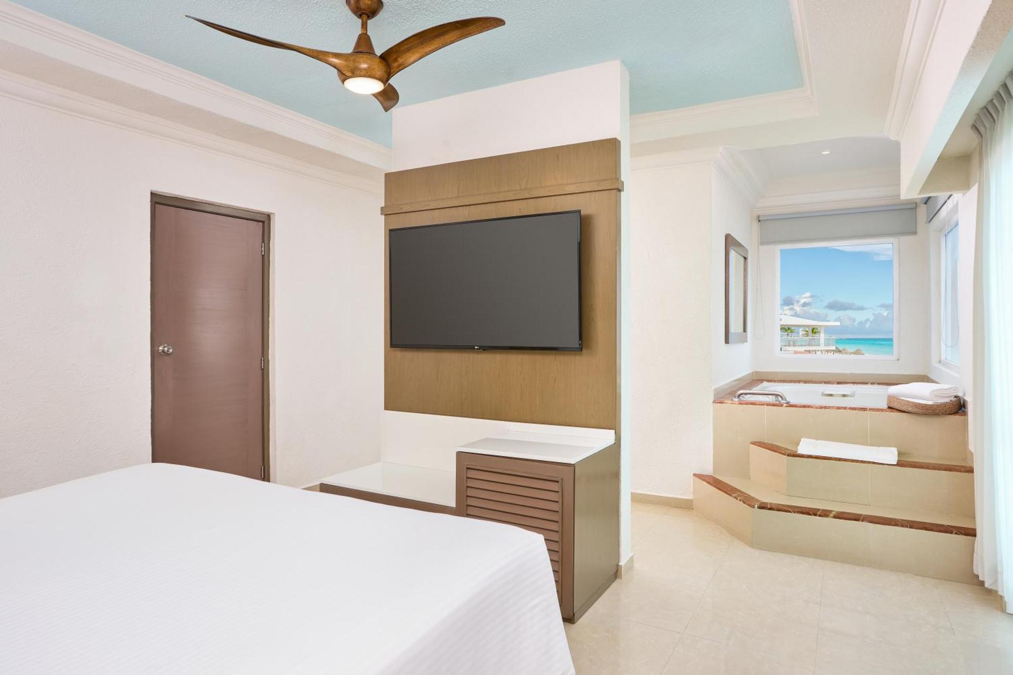 Wyndham Alltra Cancun All Inclusive Resort Exterior foto